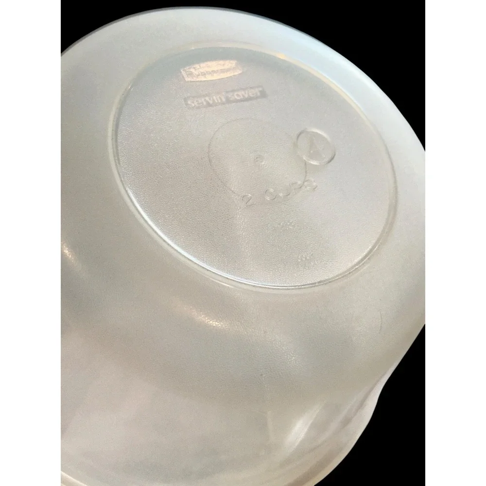 Vintage Rubbermaid Servin' Saver #4 12 Cup Container 0032 Almond Lid Round